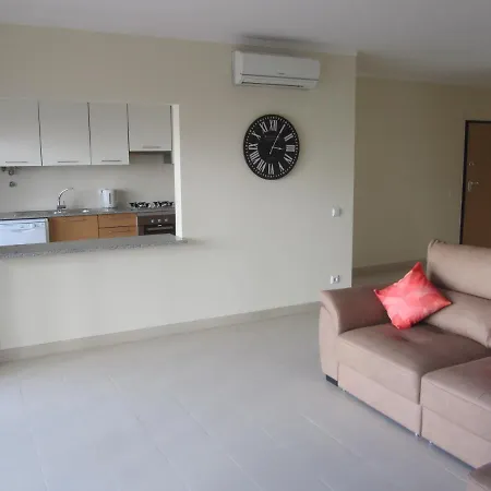 Beach 2 Bedroom Ground Floor Lac Apartment *